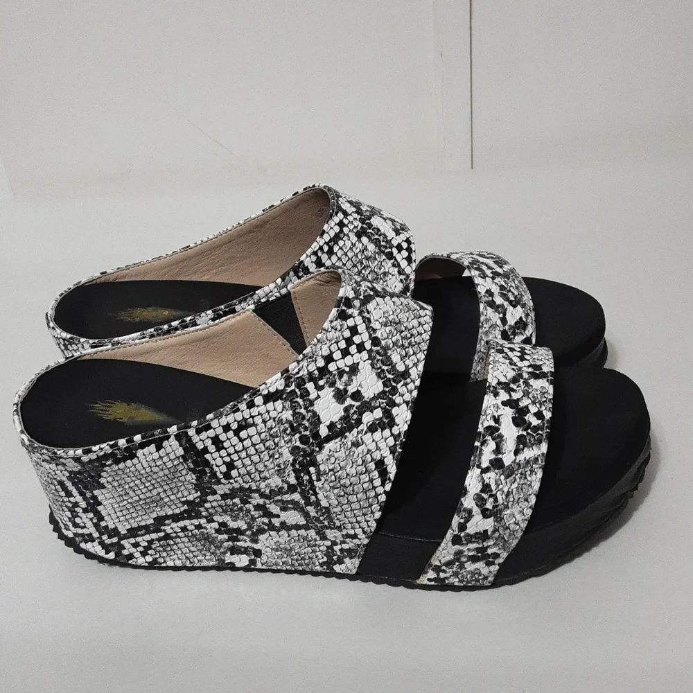 Volatile Snake Print Cross Strap‎ Wedge Sandal